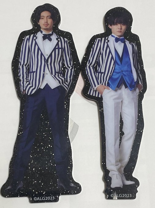 推しのグッズも届いたし腎宮さんのイラストも描いていただけたし刀ミュの配信も見れたし残業したけどめっちゃええ日や～ん みて 推したちのグッズ かわいいのとトンチキブックマーカー 