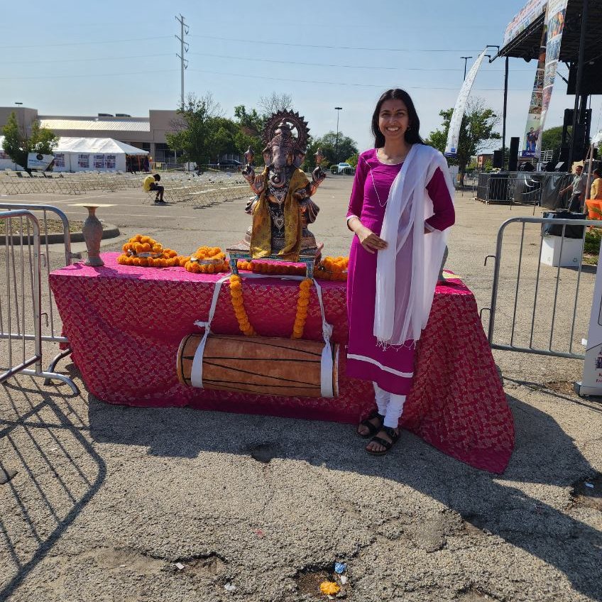 WDDAAPI's tweet image. #WeekendPhotoDump: Joined @DeeForIL85 at Bolingbrook Pathways Parade, marched with Filipino Friendship Society, and celebrated Indian Culture at Swadeshi Mela, all while representing AAPI Dems!

#AAPIDems #WillDemsAAPI #ThePowerOfWill