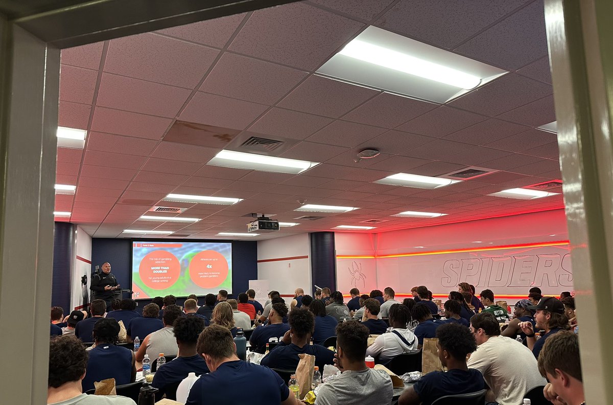 SpidersRules's tweet image. Important, informative visit from @epicpgc to @SpiderAthletics this week concerning sports wagering and how student-athletes / staff can protect themselves in this space. Thank you!
