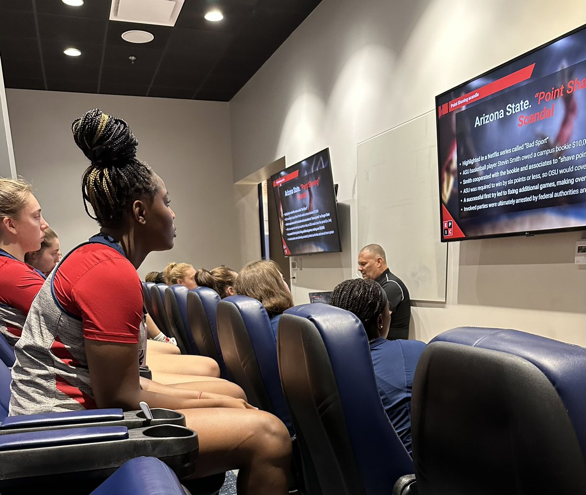 SpidersRules's tweet image. Important, informative visit from @epicpgc to @SpiderAthletics this week concerning sports wagering and how student-athletes / staff can protect themselves in this space. Thank you!