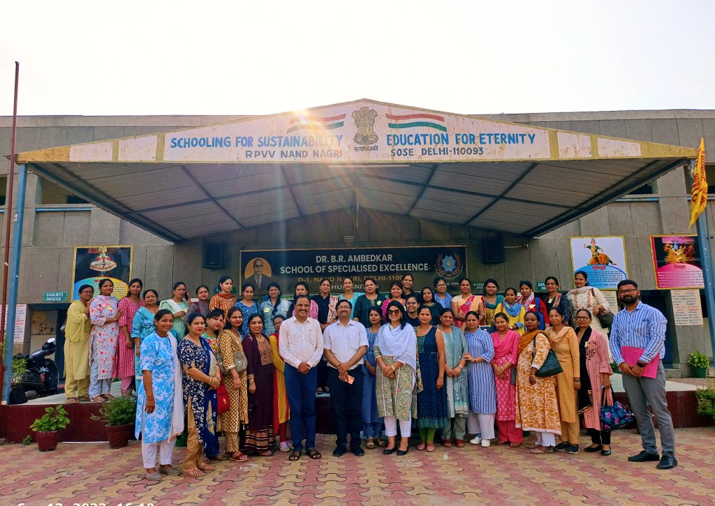 karshan01's tweet image. 🌟Teachers, the real change-makers!💡
Equipping educators with #Entrepreneurshipmindset training is the key to fostering innovation, adaptability, and leadership in our students. Let's empower our teachers for a brighter future! 🚀
@Dir_Education @EMCCLASS
#TeachersTraining