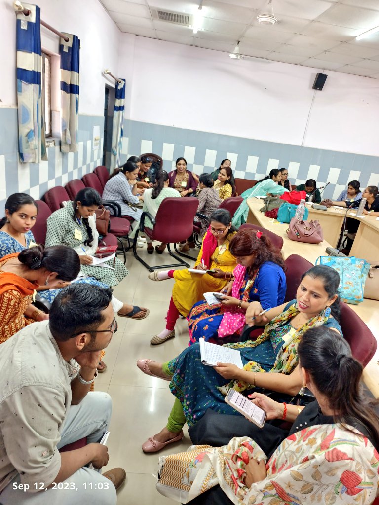 karshan01's tweet image. 🌟Teachers, the real change-makers!💡
Equipping educators with #Entrepreneurshipmindset training is the key to fostering innovation, adaptability, and leadership in our students. Let's empower our teachers for a brighter future! 🚀
@Dir_Education @EMCCLASS
#TeachersTraining