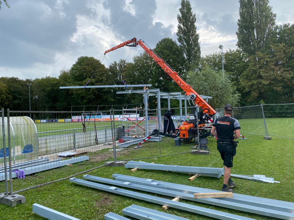 WVHEDW's tweet image. Het geraamte van de nieuwe tribune(s) vandaag geplaatst! #progressie #WVtribunes