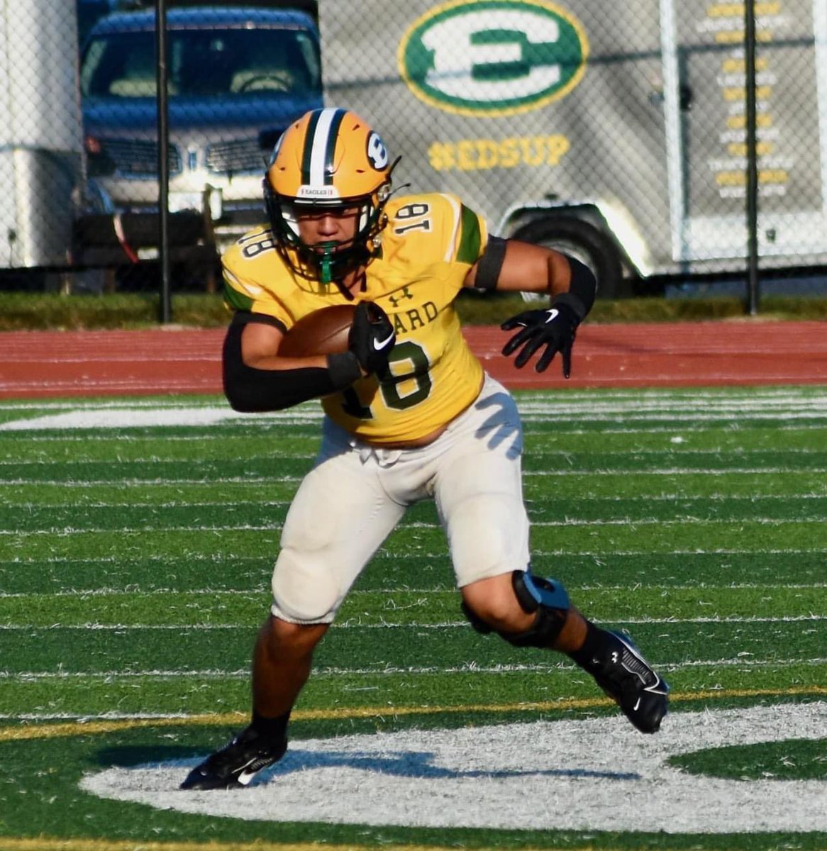 Anthony Camargo tore his acl last season week 9 vs Moeller and got back for his first game action lastnight. He worked super hard on his rehab and to get back to this point the last 11 months. Super excited for him and proud of him. #RBU 

📷 Brian Lavelle, Jasiah Nichols