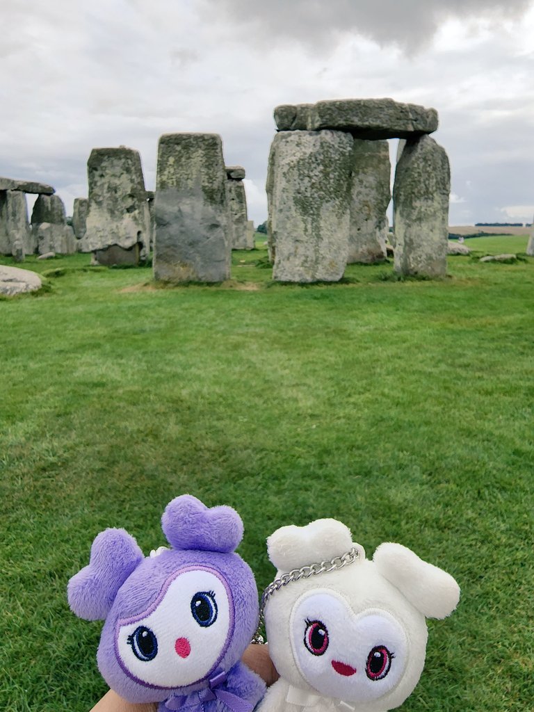 danz4dub's tweet photo. Savely and Davely in Stonehenge!

#RTBinLondon 
#TheGreatAdventureofSaiDavely https://t.co/ZUlE0KSybC