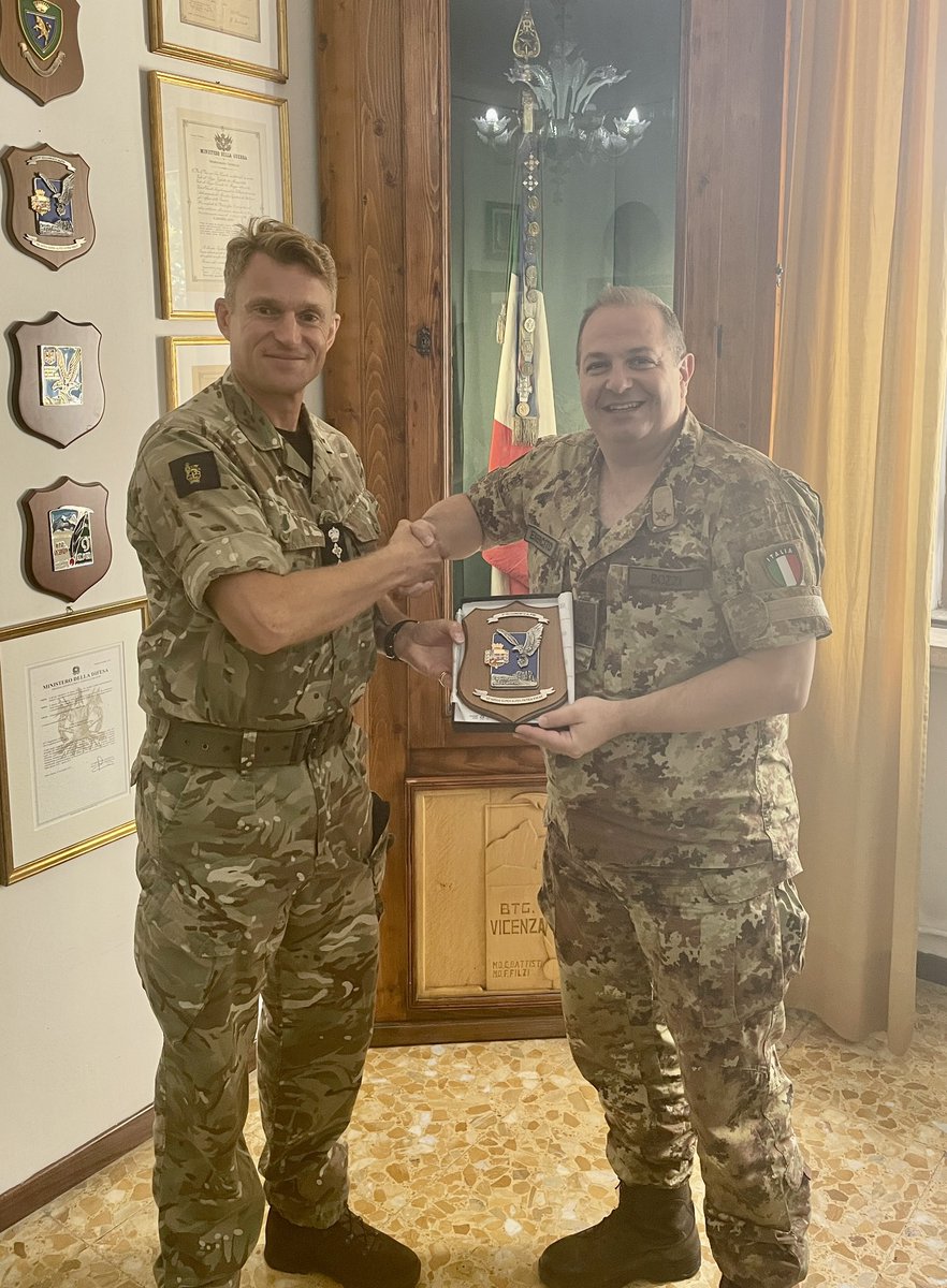 UKDefenceItaly's tweet photo. Today’s visit to Ex Roman Star, @4PWRR Tigers OTX working with the 9 Alpini Reggimento in L’Acquila @esercito  🇬🇧🤝🇮🇹 https://t.co/feb7UT0okv