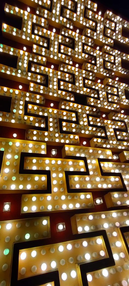 SonsofSPP's tweet photo. Living in Vegas for a week. A photographers playground
@NeonMuseum @therealkingruck
#westvegas #lasvegas #art #streetphotography #photographer https://t.co/tj4igQAu9c