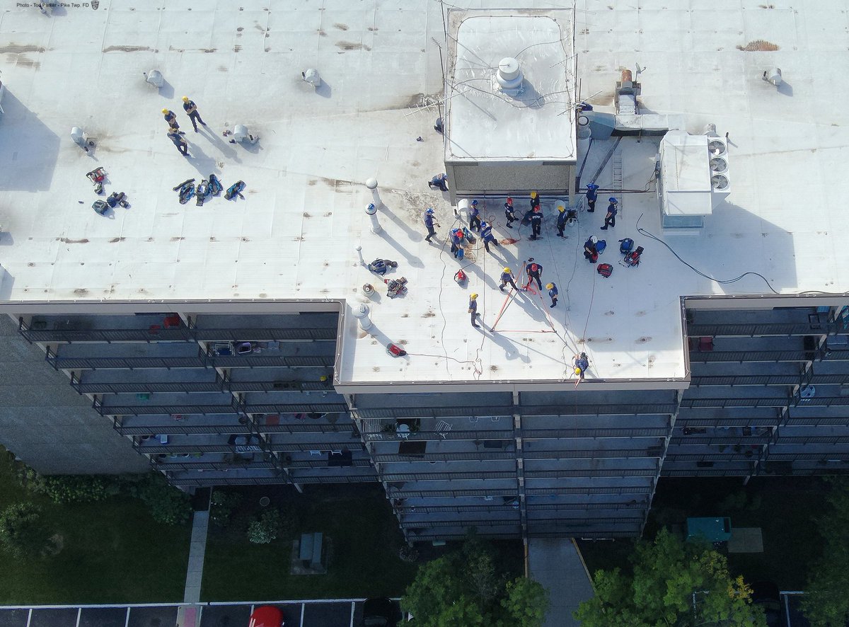 PikeTwpFire's tweet photo. Nothing more exciting than hanging of the side of a tall building, practicing high-rise rope rescue with our friends at @westfieldfire  #pikefire #PTFD #beprepared #ropetraining https://t.co/5AexXTc4JV