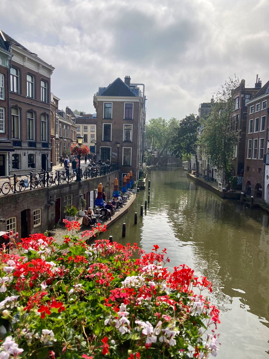 MartaCayetano's tweet photo. The @CuspResearch Annual meeting and conference has just started this week in lovely Utrecht🌷! With @plasticheal colleagues, ready to learn and collaborate in research on the complex relationship between micro/nano plastics and human health https://t.co/uIRtlNrXwc