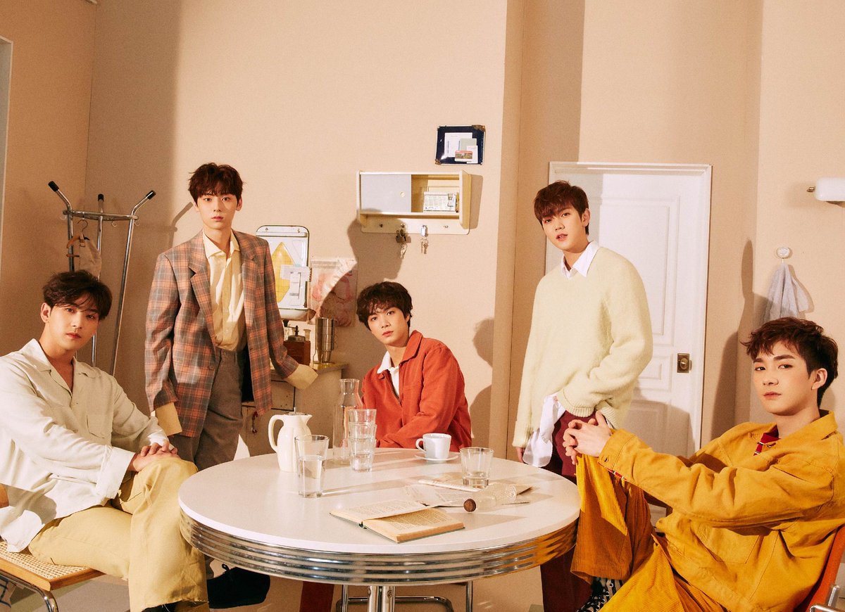 K_arkheion's tweet photo. NU’EST (뉴이스트) ➫〖LOVE ME〗
THE 7TH MINI ALBUM “THE TABLE”
GROUP Concept Photo
‘On The Table’ ver.
#NUEST #뉴이스트 #THE_TABLE
#LOVE_ME #On_the_Table https://t.co/36JkDDySLO
