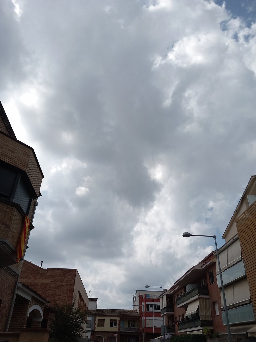 برستا تو نہیں لیکن موسم خوشگوار ہوگیا 
الحَمْدُ ِلله❤