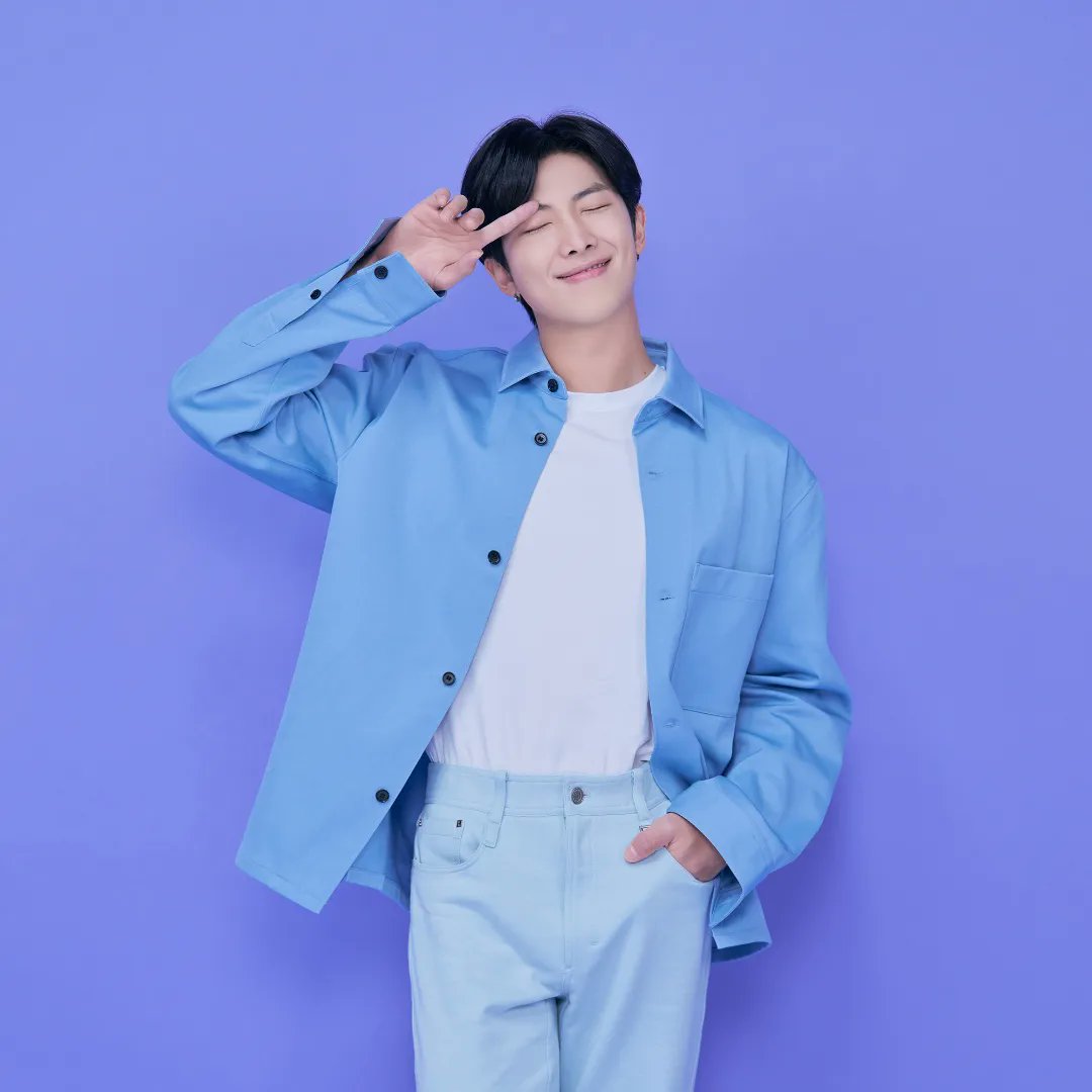 TriviaBTS3's tweet photo. Happy birthday Namjoonie! 🥳🥳 The world is a better place because you exist my dear clumsy boy 🥰🥰 I love you so so much my sweet Namu! 
😍😍🥰🥰💜💜 #HappyBirthdayNamjoon #NamjoonDay https://t.co/vMZTnKj7x1