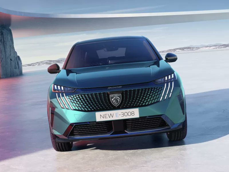 Ecco il nuovo Peugeot E-3008: il SUV dai grandi numeri si rivoluziona auto.everyeye.it/notizie/peugeo…