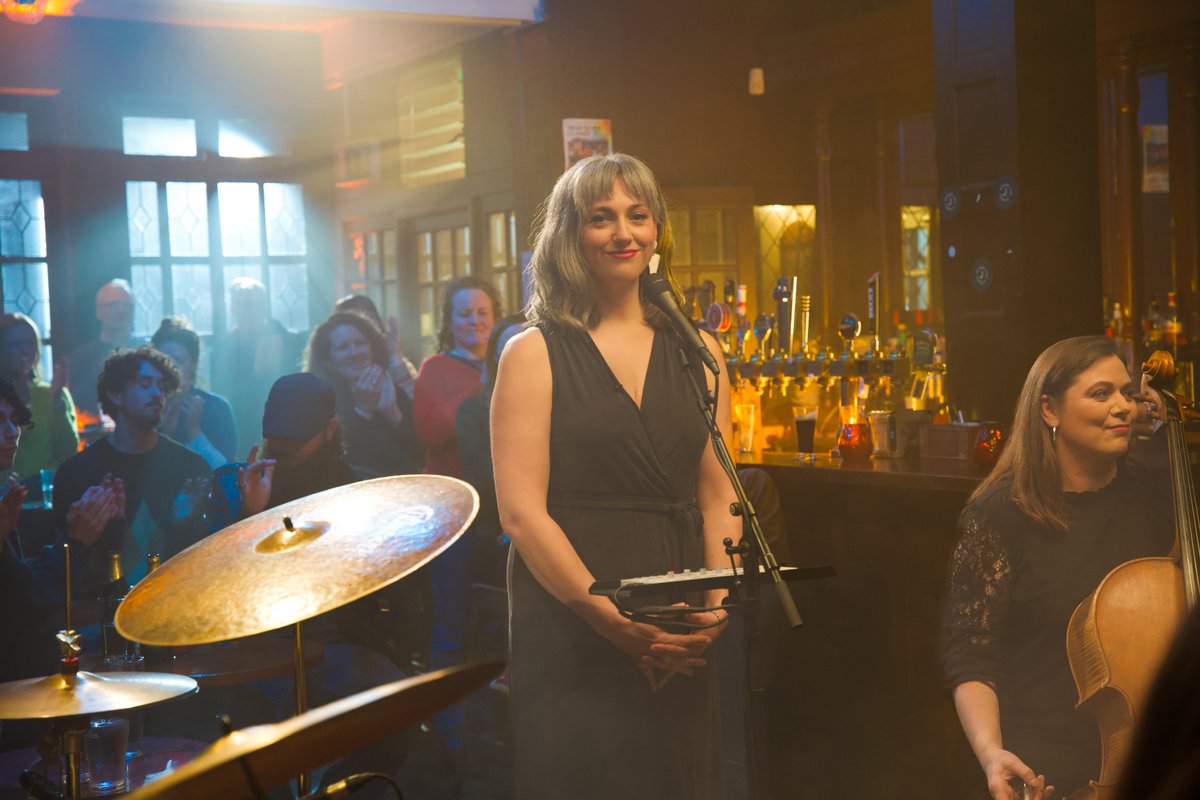 Seisiún tweet media