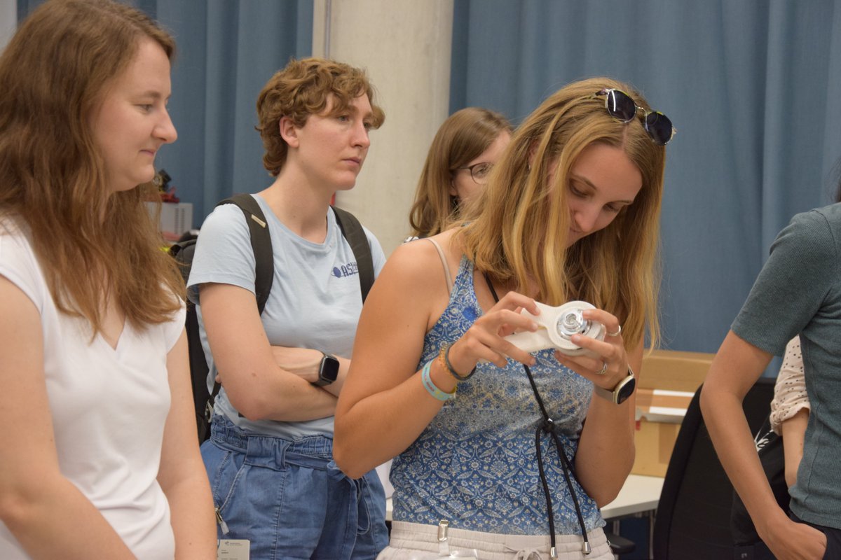 🔍 Wie macht man #Wisskomm verschiedenen Zielgruppen auf #SocialMedia schmackhaft? Welche Plattformen, Formate und Hashtags sind effektiv? Diese Fragen wurden am ersten Tag der „Lernwerkstatt Technikkommunikation“ von acatech und <a href="/wissimdialog/">Wissenschaft im Dialog</a> im <a href="/DeutschesMuseum/">Deutsches Museum</a> diskutiert.