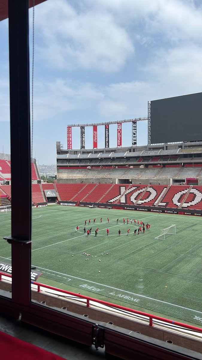 🇲🇽 ¡NOS VEMOS EN MÉXICO! 🇲🇽

¡El 15 de septiembre aparecerá en exclusiva en el partido entre Tijuana y Toluca, en las pantallas del estadio, un Cats Family con temática mexicana!

¡Si asistís al estadio y fotografiáis el momento en el que aparece, tendréis un regalo!