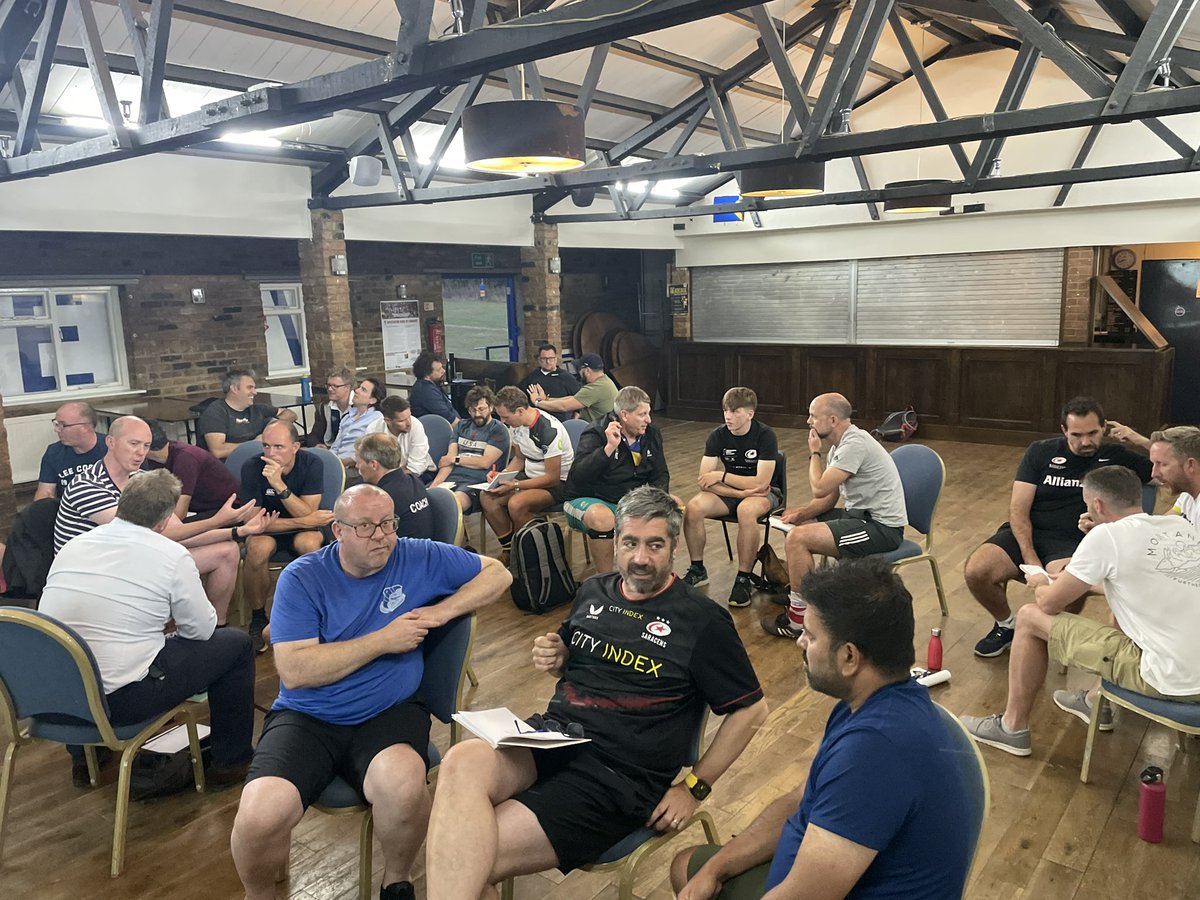 Differentiated learning of how osmosis occurs in potatoes ➡️ how to scaffold the tackle! Come along to a Kids First Contact course you’ll get way more than you bargained for! 😂 This part one was last night @verulamiansrfc thanks to the club for hosting. Great new floodlights 👏