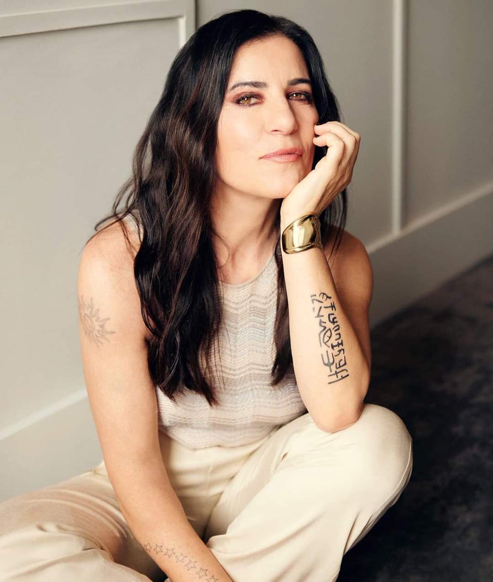 Oggi è un giorno speciale, per una grandissima Donna e Artista che ammiro e stimo tantissimo, tantissimi auguri di buon compleanno 🎂Paoletta bedda ❤️ ti voglio bene,un abbraccio forte ❤️ 🤗😍
#paolaturci #buoncompleanno #12Settembre #myqueen #lamiapaola #lamiastella
<a href="/paolaturci/">Paola Turci</a>