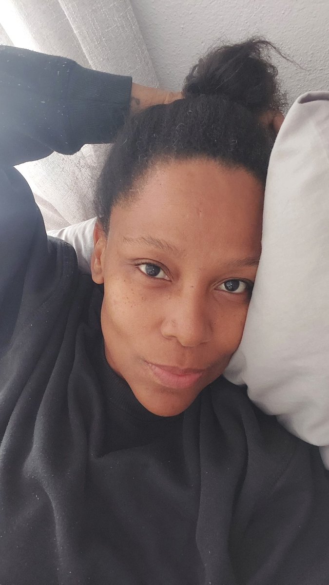 FelicityShiba's tweet photo. Good Morning. 🌞 A selfie a day...ok, maybe a week. 😅 #Roadto50 🥳 #year49 #nofilter https://t.co/FM3wZwBA6M