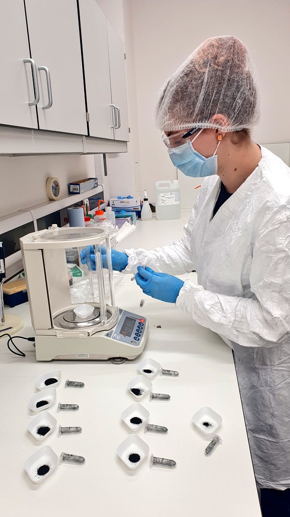 Lariense's tweet image. Success 🙌 First starch extractions completed by UG student for her dissertation at @York_BioArCh @UniOfYork @UoYArchaeology