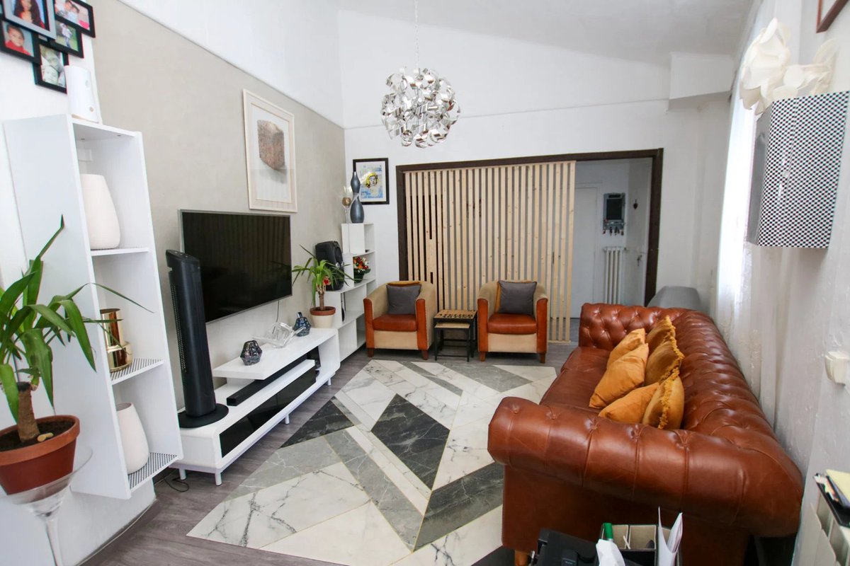 EasyImmoNice's tweet photo. EXCLUSIVITÉ : NICE - PESSICART : Maison de ville de 142 m² divisée en deux appartements : 4 pièces et studio indépendant.
Proche commodités.

Prix : 510 000 €
Plus d’informations au 04 93 62 59 94.

#easyimmobilier #nice #pessicart #maison #vente #immobilier https://t.co/q3mziJ4cFN