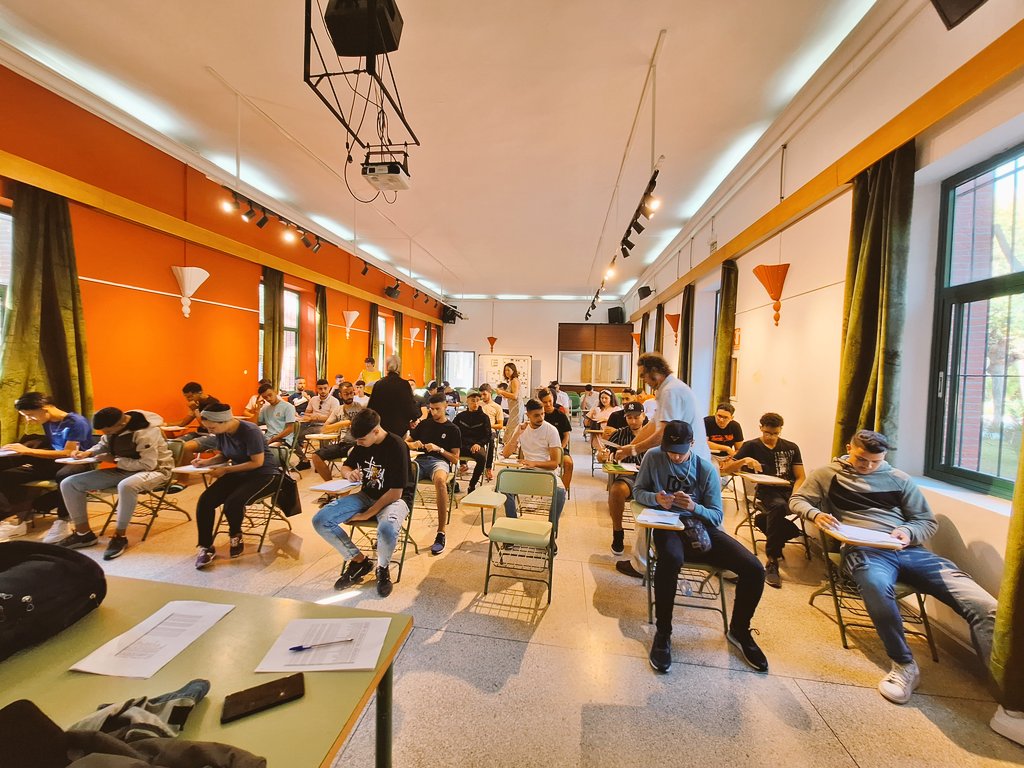 iejdlc_ma's tweet photo. Comienzan las pruebas de admisión a Ciclos Formativos de Grado Superior. Una nueva etapa histórica en nuestro @iejdlc_ma. @AccEducativaExt @ConsejeriaEduc1 
#CentrosEspañolesMarruecos
#GradoSuperior
#FP
#MEFP https://t.co/9lah513hw7