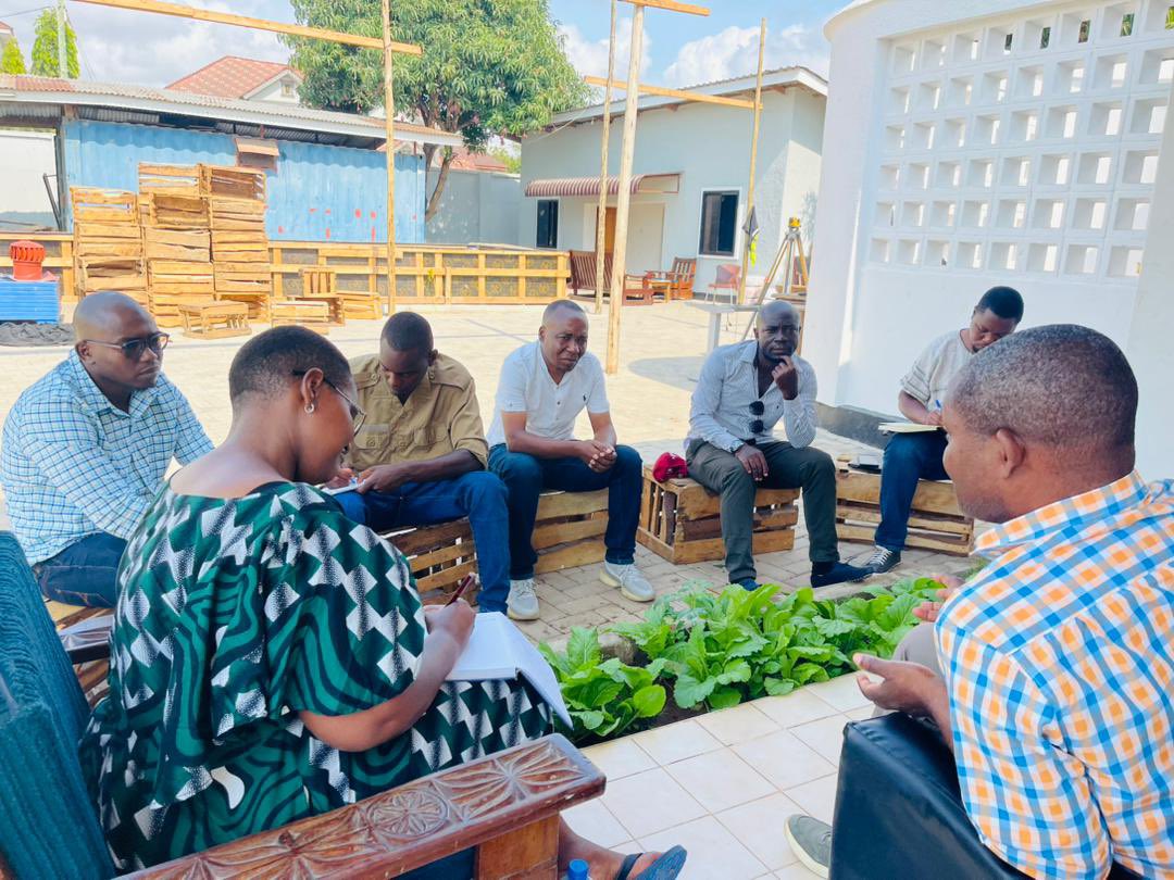 NemenceS's tweet photo. Day - 2 #JOAT Together, we're not just farmers, but a force for positive change in agriculture. The #JoatAnnualMeeting is where we strategize, collaborate, and grow stronger. ๐พ๐ช #JOAT #FarmersConnect" @MalemboLE @CarolNdosi @KennedyMmari @Njole__ @GeofrreyK @HusseinBashe https://t.co/Uez4Y8Nrsl