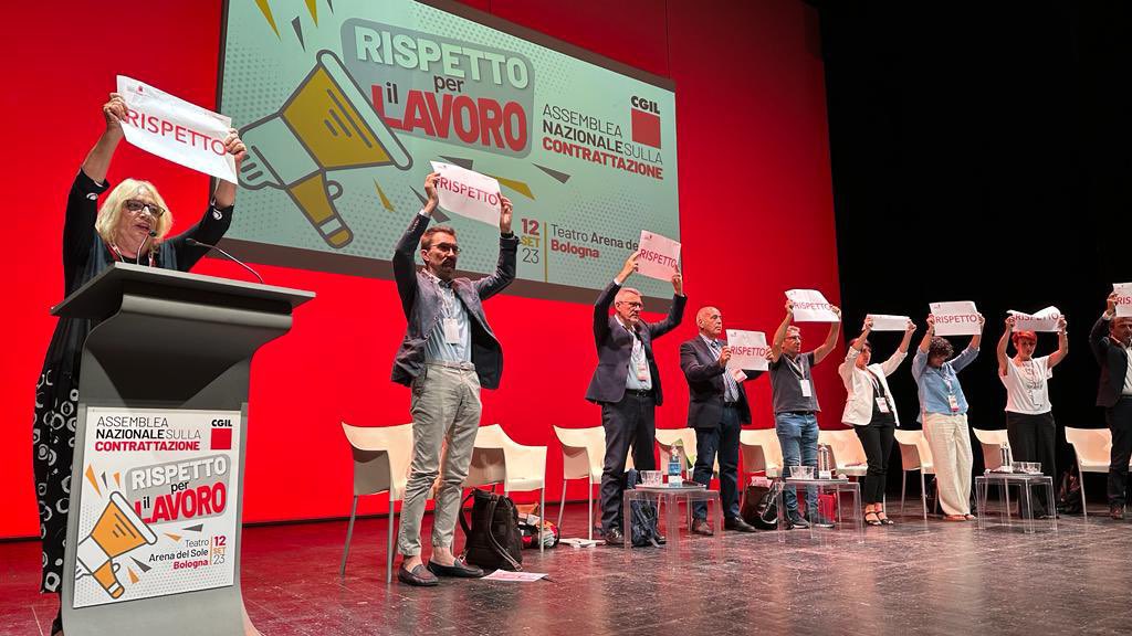 cgilaosta's tweet photo. 🟥RISPETTO PER IL LAVORO
All’assemblea nazionale delle delegate e dei delegati a #Bologna c’è anche la #ValledAosta perché il #lavoro #lavoratrici #lavoratori meritano rispetto!
@collettiva_news @cgilnazionale https://t.co/KaKNVBBfjb