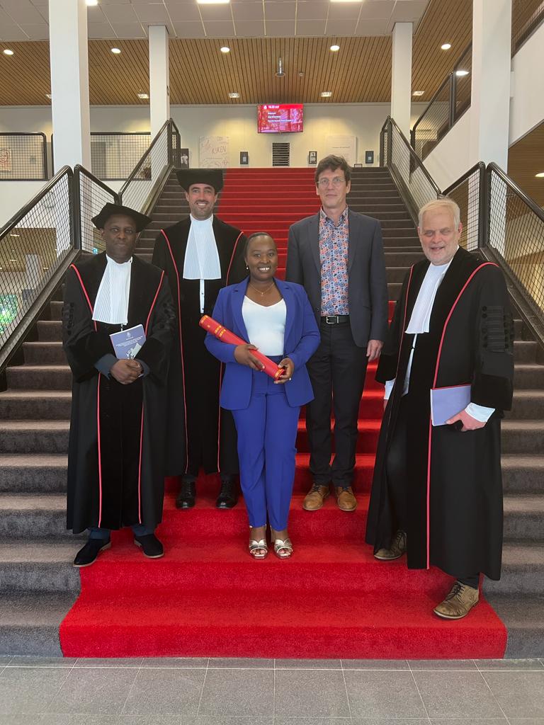 Congratulations to our Medical Research Analyst Dr Clarisse Musanabaganwa for a successful defense of her PhD thesis at @Radboud_Uni on intergenerational and epigenetic effects of trauma and #PTSD following exposure to the 1994 Genocide Against the Tutsi in #Rwanda.