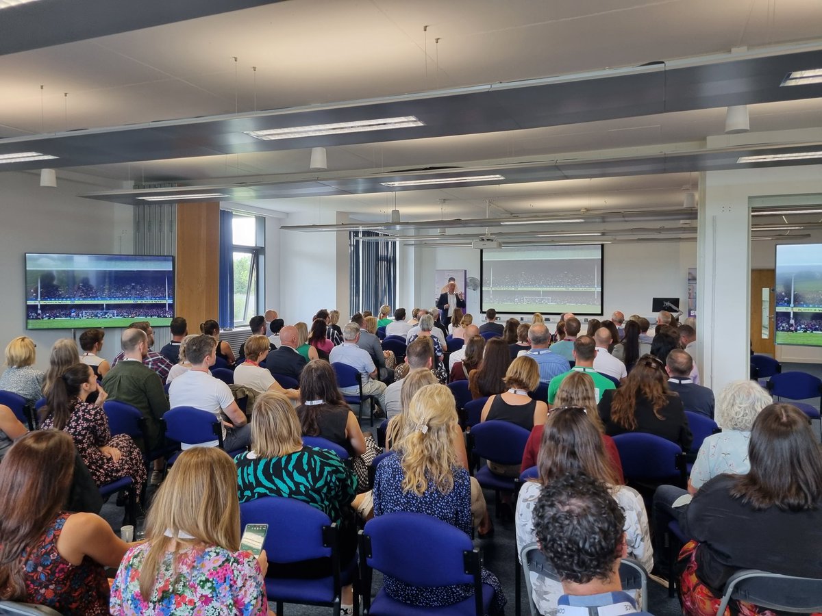 James Court (@jamescourt77) on Twitter photo Packed #NatWestBoost house!!! With the #inspirational <a href="/RobertBosworth/">Rob Bosworth</a> sharing his #leadership journey and ethos with us! <a href="/ExeterCollege/">Exeter College</a> #networking #businessgrowth ๐ซถ๐๐๐๐๐ Packed #NatWestBoost house!!! With the #inspirational <a href="/RobertBosworth/">Rob Bosworth</a> sharing his #leadership journey and ethos with us! <a href="/ExeterCollege/">Exeter College</a> #networking #businessgrowth ๐ซถ๐๐๐๐๐
