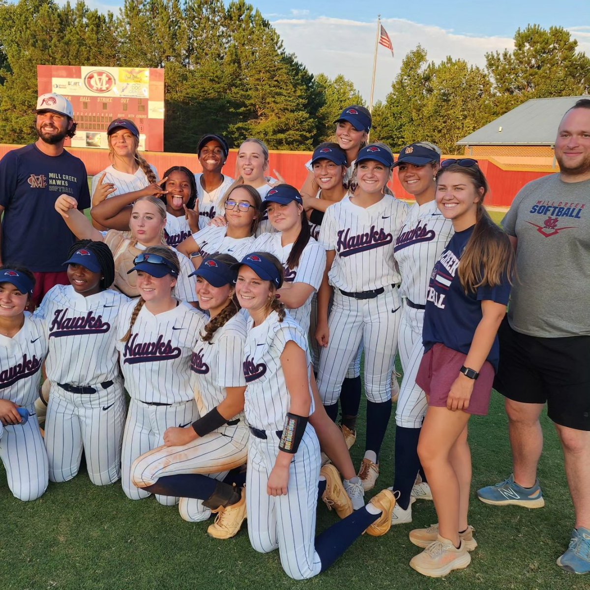 okieinatlanta's tweet photo. @HawksSB enjoyed our time together through food, fun and fellowship. Good luck this week in region play! #GEN50 #Love #Encourage #Serve https://t.co/U3szL92vLT