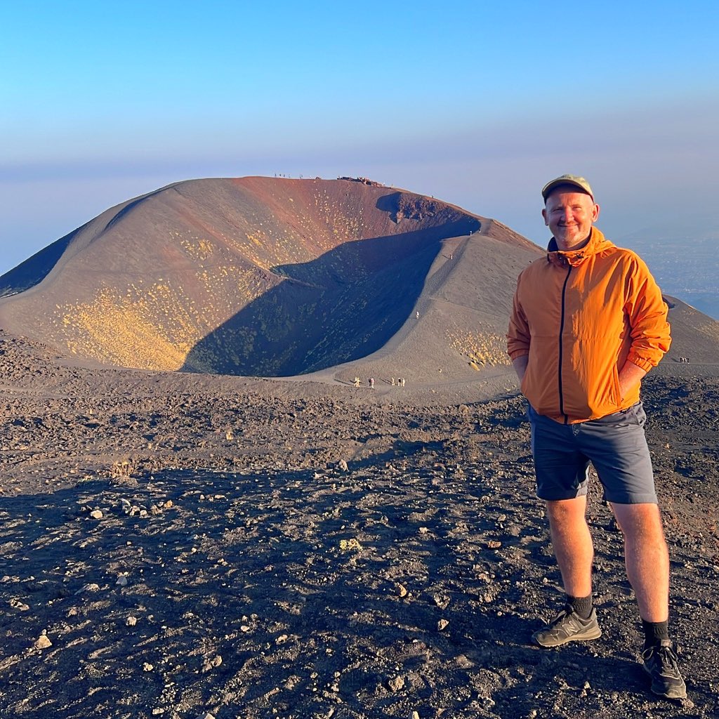 GarethHawthorne's tweet photo. A wander up Mount Etna, Sicily 🌋🇮🇹 https://t.co/3cGl0CyjR9