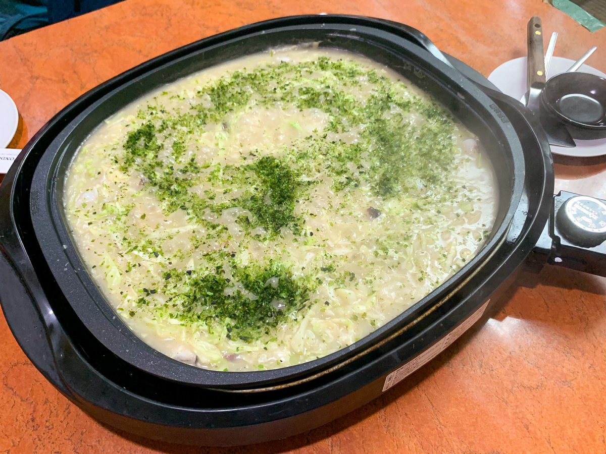 viewwrs's tweet photo. 🇯🇵🐙มอนจายากิ ที่เดียวในไทย ร้าน Don Don เปิดปสก.ความอร่อยในร้านลับ ให้ฟิลแป้งกระทะร้อน ปาดไปมาจนกรอบบางอร่อย หรือจะกินแบบนุ่มๆจุ้มซอสก็ได้ ราคาน่ารักมาก เริ่มต้น210฿ ใครผ่านมาแถวพร้อมพงษ์อยากให้ลองมากค่ะ สุข��มวิท39 ติดห้างเอ็มควอเทียร์เลย😋 @aroii https://t.co/G4Tg8K0j31