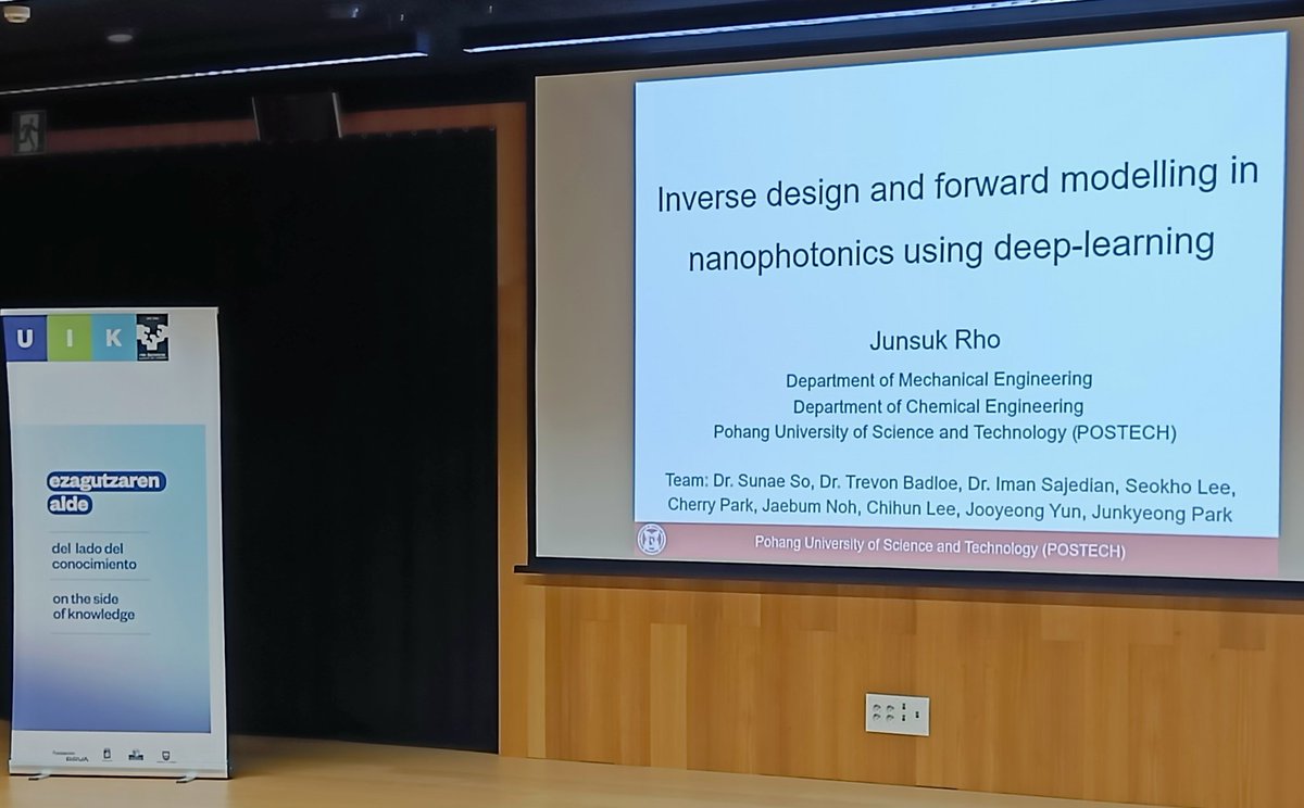 TweetMartas's tweet photo. Jansuk Rho on inverse design and forward modeling of nanophotonics #AIphotonics @aiphotonics1  @OpticsOlomouc https://t.co/dR3VMMN7wr