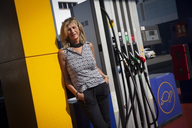 OnTurtle_eu's tweet photo. Conocerlo todo y apostar por #Polonia son las 2️⃣ claves de #OnTurtle según nuestra CEO Marta Fàbregas. https://t.co/bzt6MlrKvO #onTheWay 🚛⛽ https://t.co/nSr7RoIHi5
