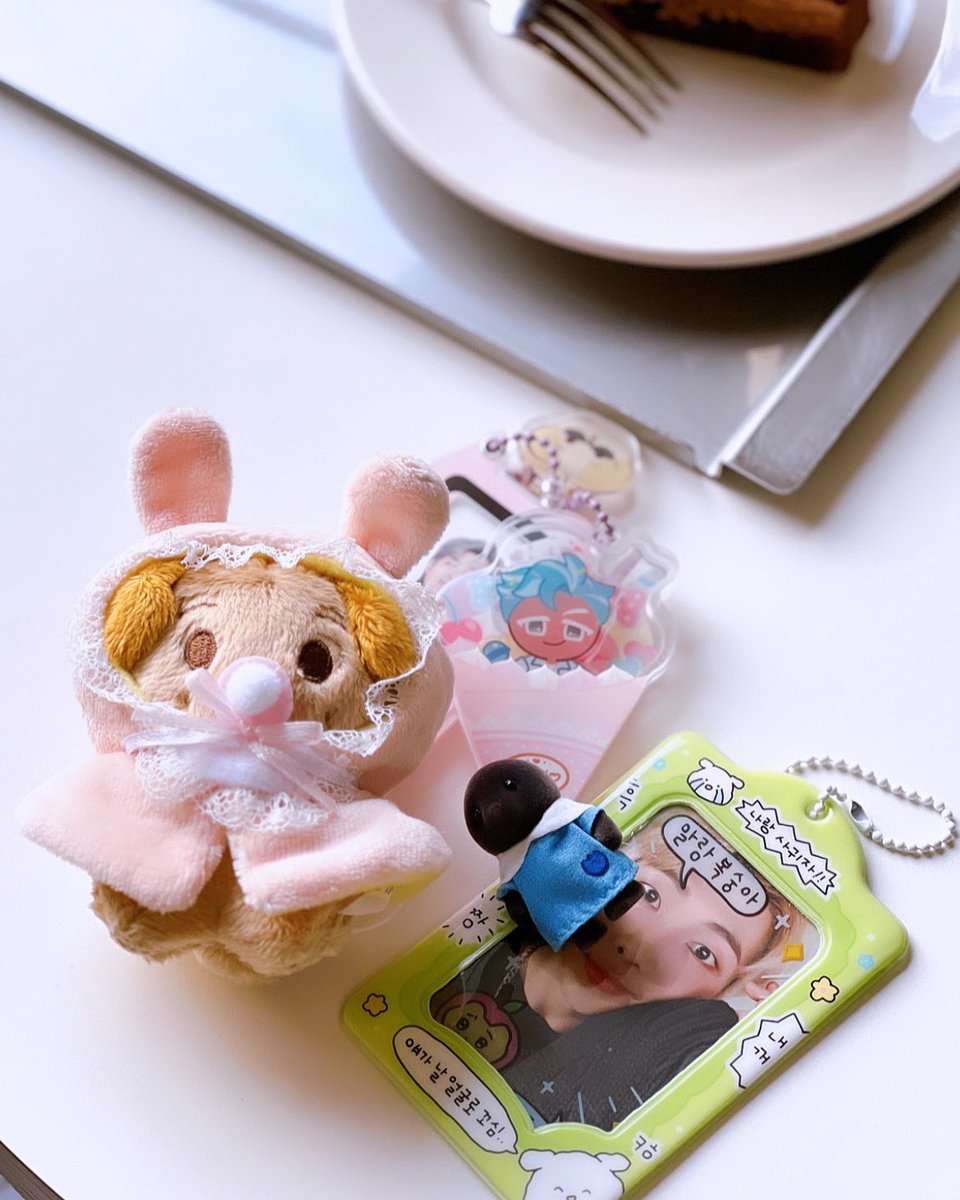 언제나 응원해요. 
생일 축하해 남준아 💜🫶🏻💙

#남준생일ㅊㅋ 
#Happy_RM_Day 
#그립감개좋은_남준날 
#RM_오운완말고_생축완
#모든남준이_현재형으로_다가온날
#RMDay2023 
#HAPPYRMDAY 
#남준 #RM 
#골댕이알감자골든키위아기두더지핫 
#머리복복복🫳🫳🫳