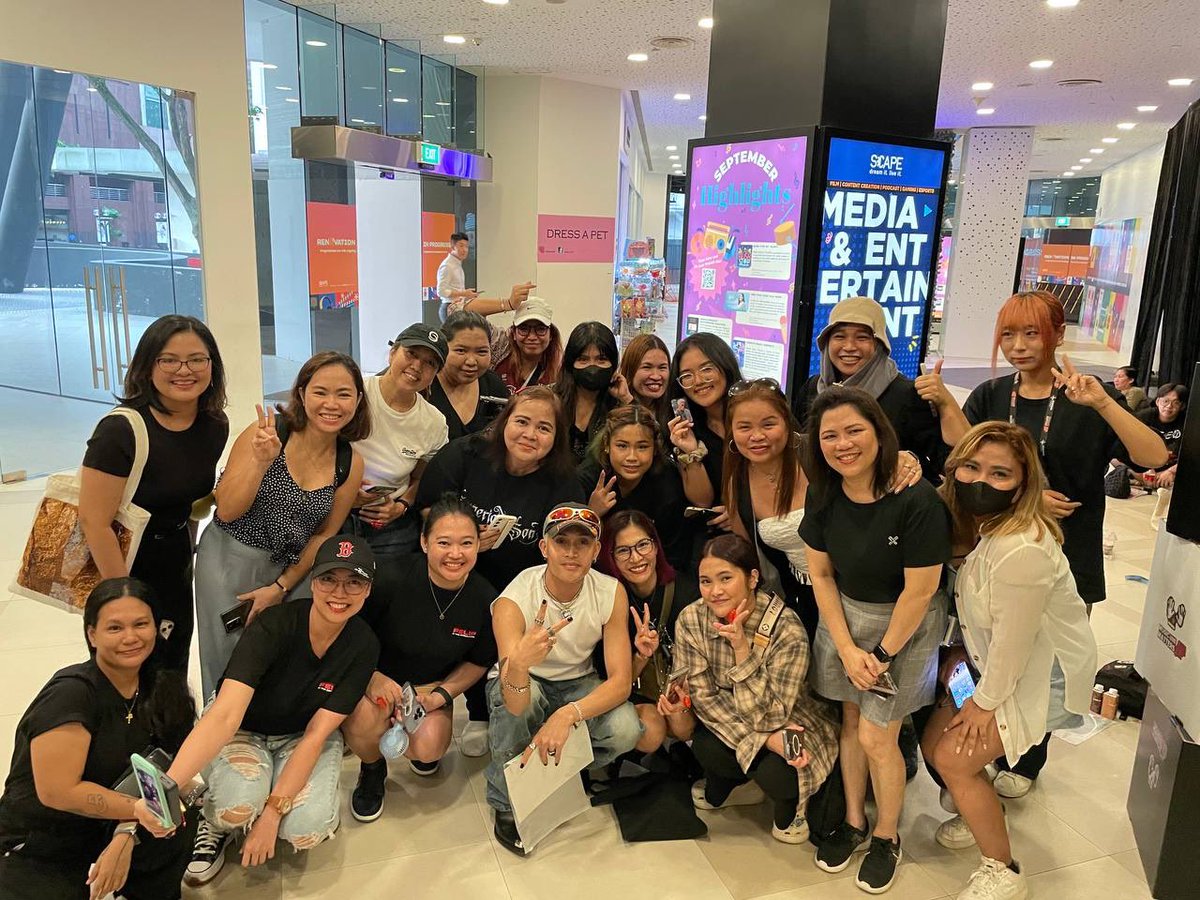 ATINSingapore's tweet photo. [ RIGHT NOW… ] 🇸🇬 

We are shookt! Hello zer FELIP! 🔥 We’re so kilig omg omg!!!

ExperienceSG withFELIP
@felipsuperior #FELIP https://t.co/LEAmVnltgm