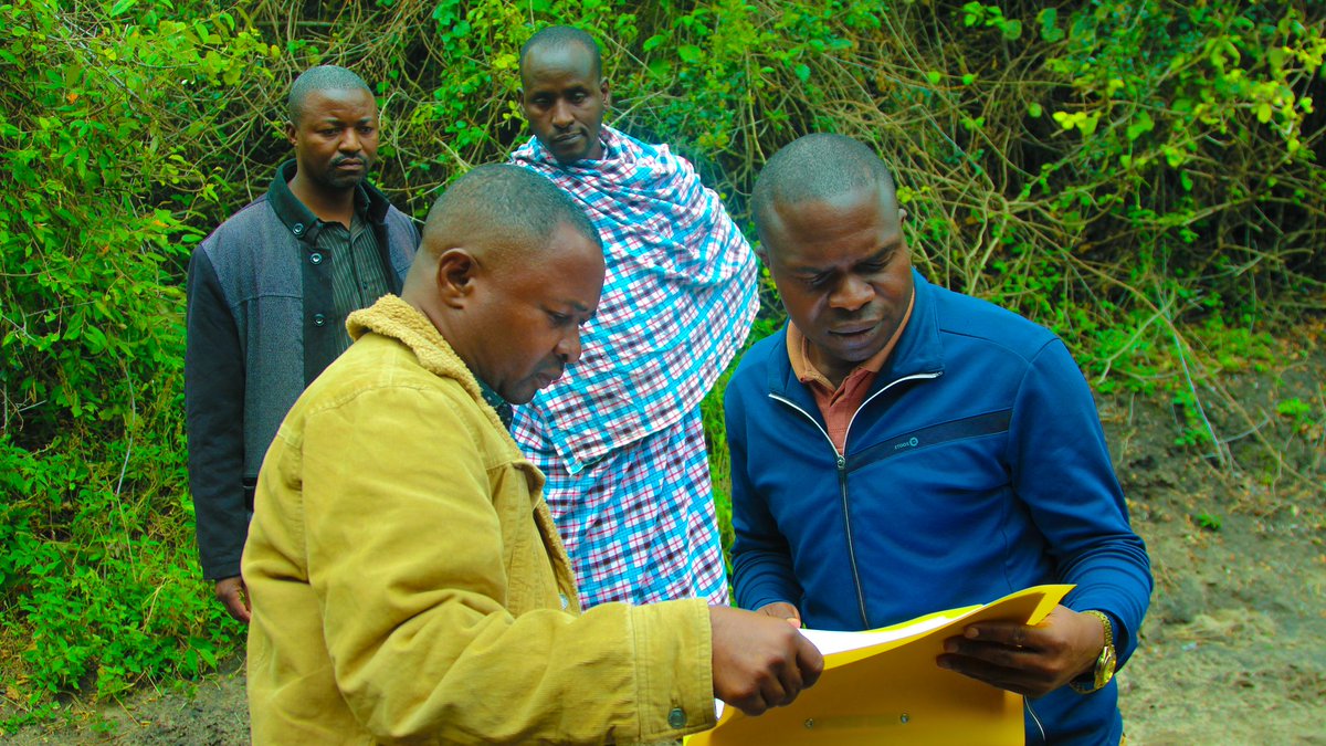 OfisiMbunge's tweet image. "Tunakwenda kuwangunanisha wananchi  wa Kitongoji cha Sero chenye wakazi zaidi ya 7000 kwa ujenzi wa Daraja la #Mto wa #Sero kata ya Ololosokwan kupitia Miradi ya #TASAF likalojengwa mwaka  huu 2023 na Kurahisisha upatikanaji wa Huduma kwa wananchi" Mhe.Emanuel Shangai (MB)