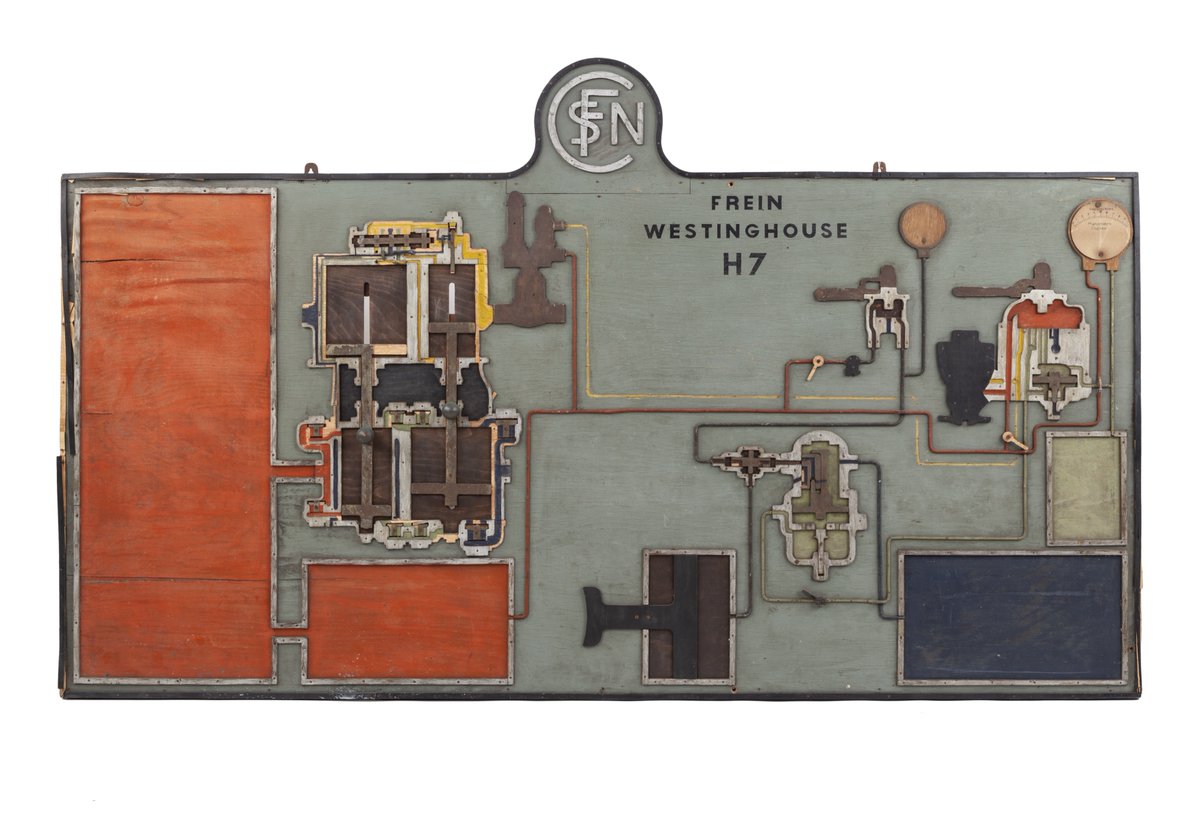 Pr les #Journeesdupatrimoine, le <a href="/MuseeEducation/">MUNAÉ</a> propose une visite thématique des réserves. 

📆Dim. 17 sept à 15h : présentation du panneau pédagogique du Frein Westinghouse ayant servi aux apprentis cheminots entre 1930 &amp; 50 en compagnie de sa restauratrice Raphaëlle Simmonds