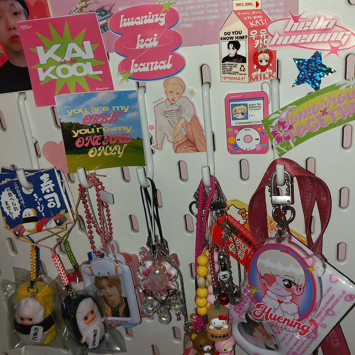 𖥻 <a href="/gumzpocket/">KOLS ⭐️</a> ꜝꜝ #bygumzpocket︰☆ #mailbukaspa﹒ᶻz 

The koolest kai freebies just got shipped 💫 the cutest sticker pack and keychain ever, I just had to get it ❤️‍🔥 I've been a huge fan of your art even before I realized "THAT'S OOMF?!" so I'm really happy that i got my +