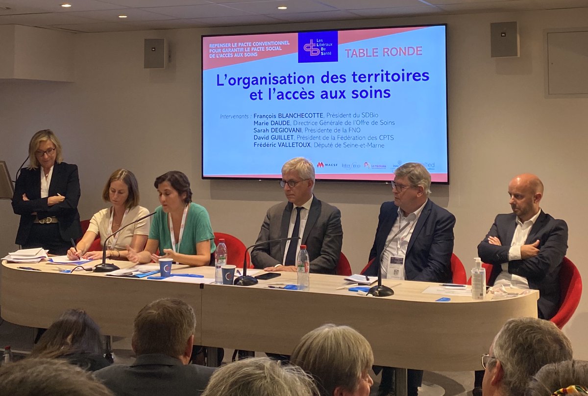 ▶️ Place à la table ronde sur l'organisation des territoires et l'accès aux soins  avec @sarahdegio @orthophonistes  Marie DAUDE #DGOS @Sante_Gouv  @BLANCHECOTTE @SyndicatDBio David GUILLET @FederationCPTS et @fredvalletoux #LibérauxDeSanté