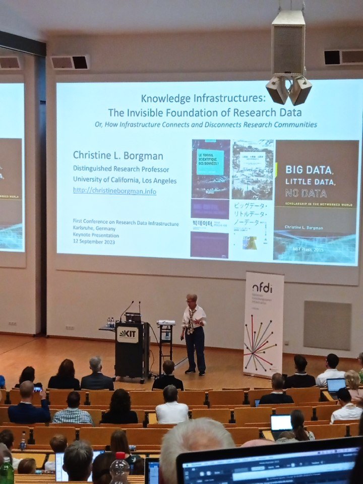 "Some researcher's noise is someone else's data" Keynote speaker Christine Borgman at #CORDI2023