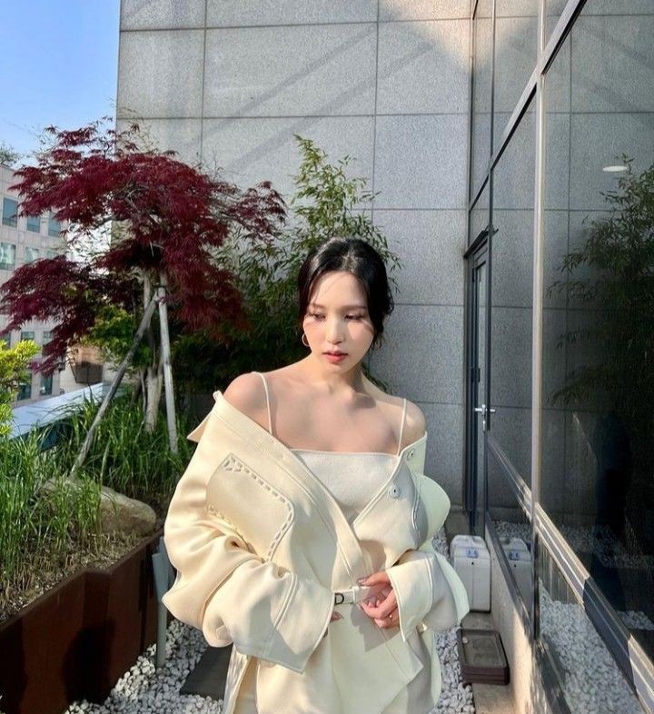 chaewon tweet media
