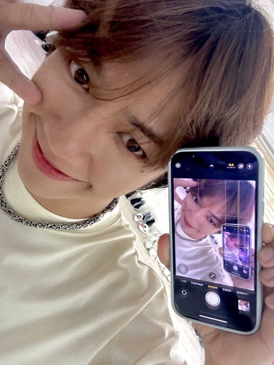 pluus_official's tweet photo. +.Y.M Check β
18:00
Alam ko pong namiss niyo ko SUM kaya here po! Maraming JL na po yan! πβπ»
#TYMCheck #PLUUSJL
#AlwaysPLUUS #PLUUS https://t.co/lgo8roK5Fi