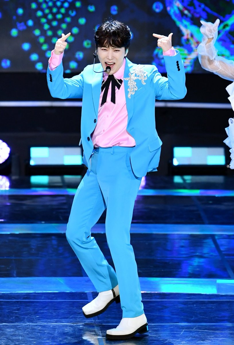 mings_team's tweet photo. 📸 #SUNGMIN at #더트롯쇼 The Trot Show 230911 방송

Photos during #사랑이따끔 Lovesick stage 💖

© Star Planet
@LIU_Sungmin #성민 #더트롯쇼_성민 #성민트로트 #트로트가수성민 https://t.co/FOjbSCPriu