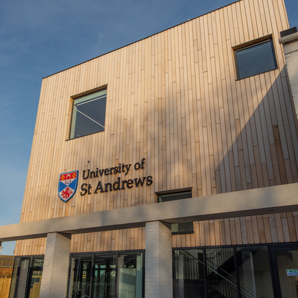 St_AInnovation's tweet image. Congratulations to the University of St Andrews on being named the TOP UK university by the Guardian University Guide for the 2nd year in a row! What an incredible honour! 🤩 

#universityoftstandrews #guardianuniversityguide #highereducation #academicachievement #proud