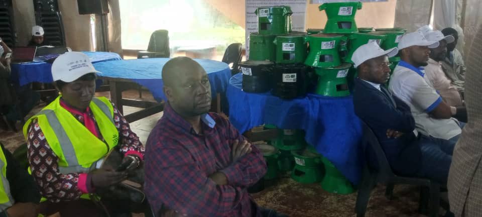 FemmesRdc's tweet photo. Nous invitons la population de Bukavu à venir prendre part aux formations sur l’utilisation de ces outils. JIKO et le Réchaud à gaz vont aider à réduire la destruction de l’environnement par la déforestation. @PNUDRDC @fonaredd @UNCDF @FemmesRdc https://t.co/N62LdhfYFi