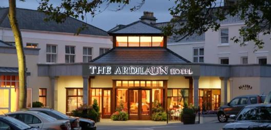 Galway_Races's tweet photo. THANK YOU @Ardilaungalway
Thank you to John & Maggie Ryan for their support & sponsorship of todays 6th race
πLooking for an Autumn/Winter break?
πCheck out https://t.co/COlNNjNXBg for fantastic great-value packages.
βοΈ 091 521 433
#randr #hotelbreaks #wildatlanticway https://t.co/t5zoVmGNMW
