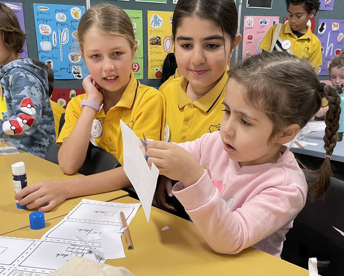Luci_May11's tweet photo. Another wonderful big school adventure this morning as we attended our second Kindergarten Orientation session. Lots of little buddies and big buddies reconnecting & having a great time playing and working together ππ€ #teampreschool #kindergartenorientation #bigbuddylittlebuddy https://t.co/ZBF40muHgy