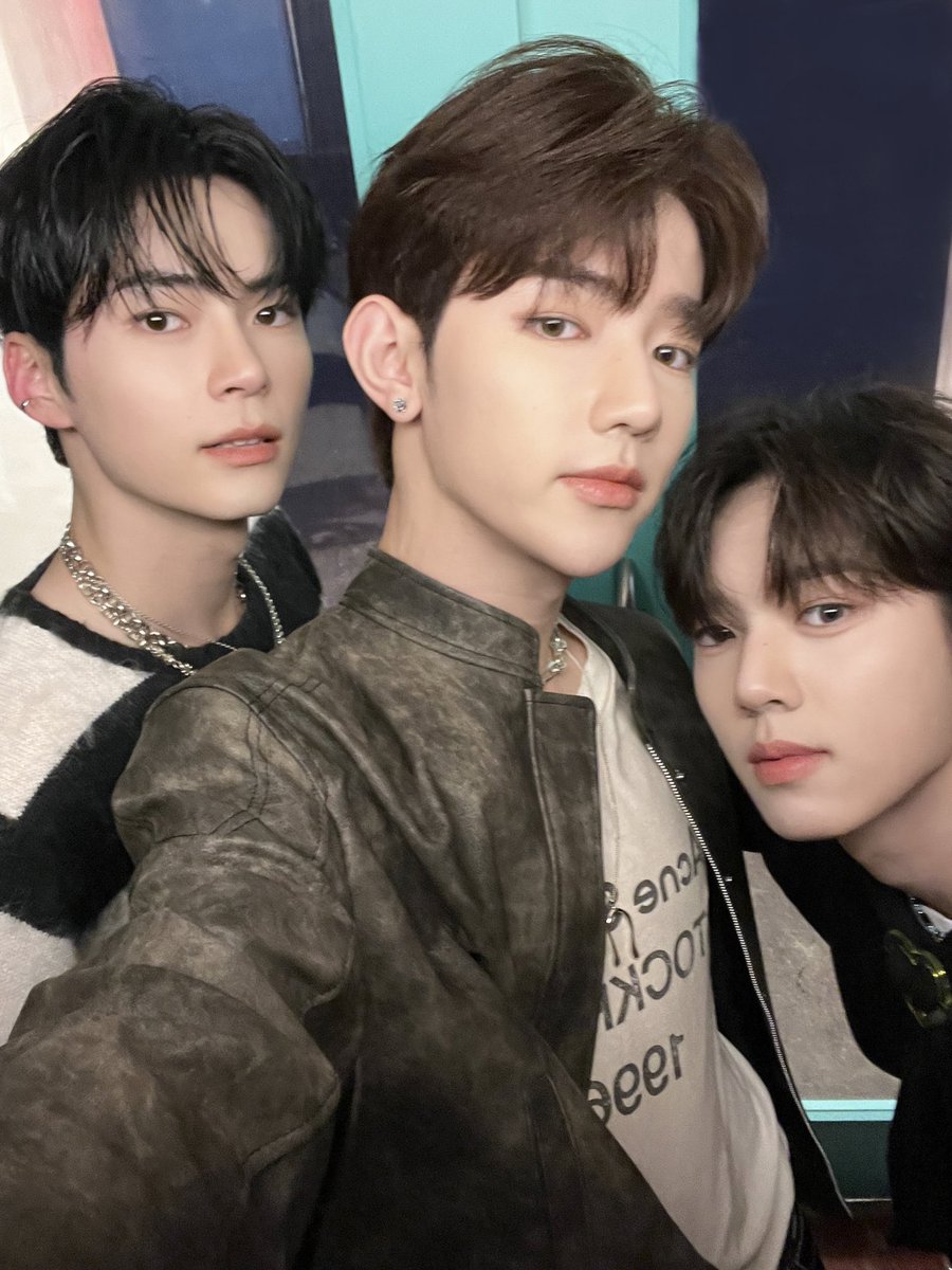 mew613_'s tweet photo. 이 조합 너무 좋음…🥹
성장한 저요 https://t.co/Jop9tNwo7M